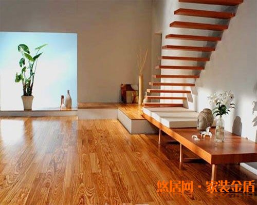 夏季怎樣對(duì)木地板進(jìn)行保養(yǎng)？